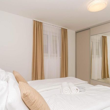 Apartmani Simi - The Sun Crikvenica Zewnętrze zdjęcie