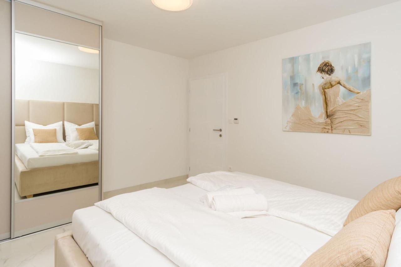 Apartmani Simi - The Sun Crikvenica Zewnętrze zdjęcie