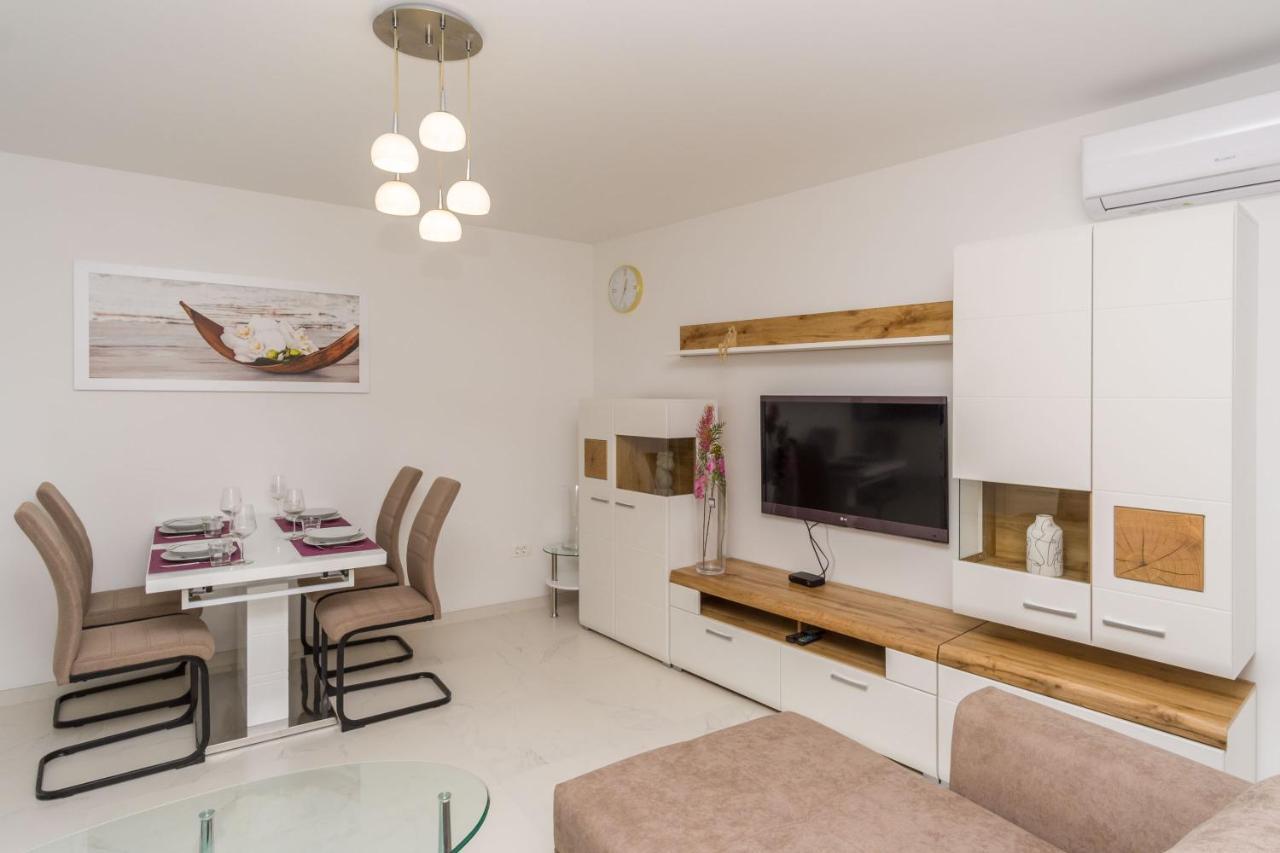 Apartmani Simi - The Sun Crikvenica Zewnętrze zdjęcie